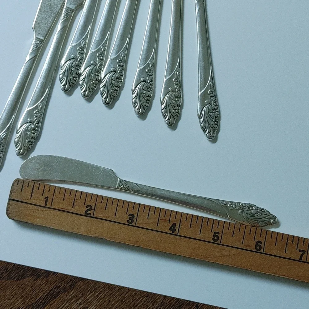 Oneida Evening Star Silver Plate Butter Knives Lot of 9